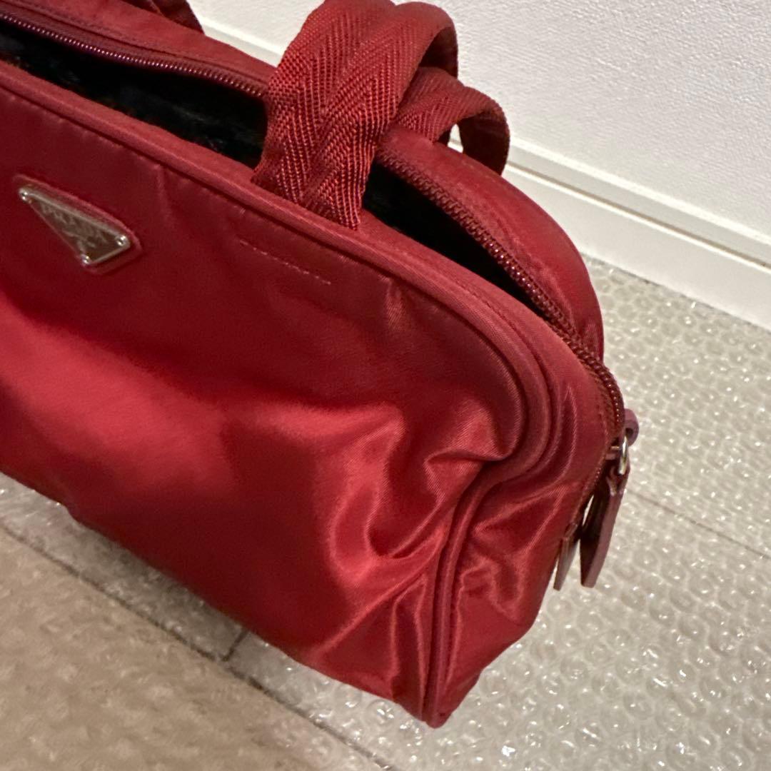 ハンドバッグ　PRADA ナイロン　レッド
