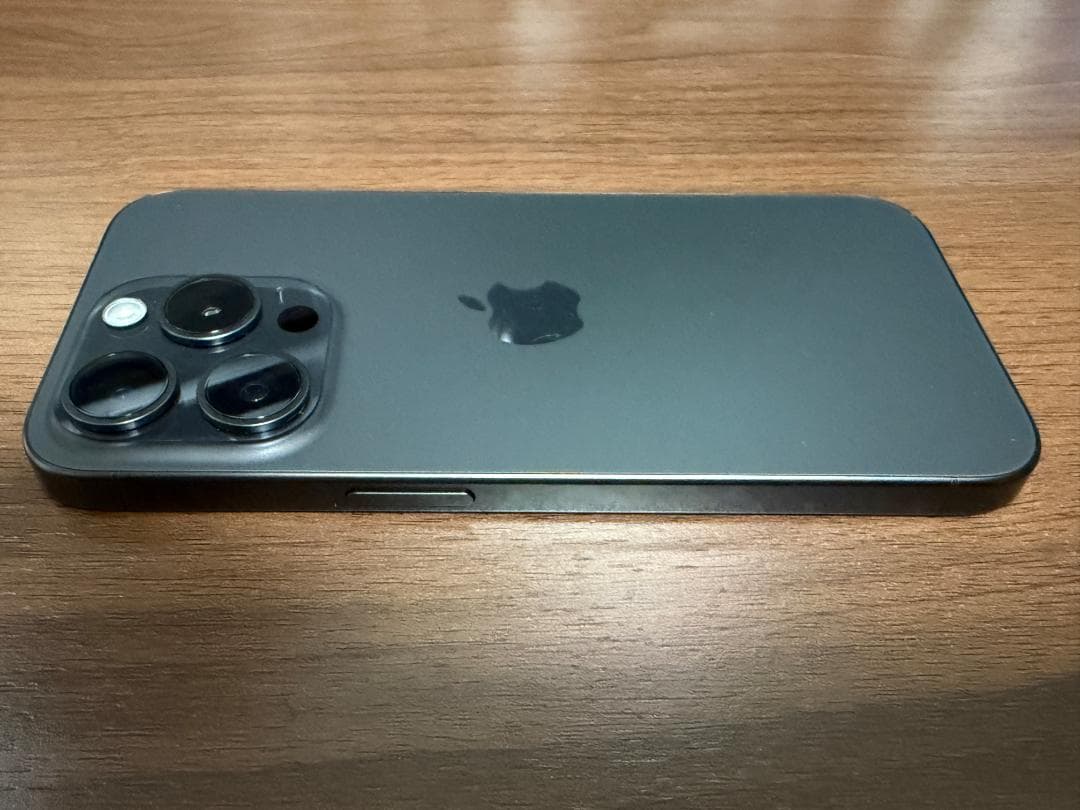 iPhone 15Pro 1TB スペースグレー 本体