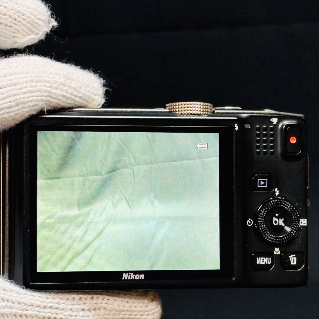 「美品」Nikon COOLPIX S8200 デジタルカメラ　シルバー