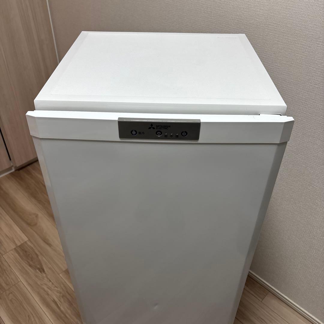 MITSUBISHI ノンフロン冷凍庫 MF-U12F-W 2021年製