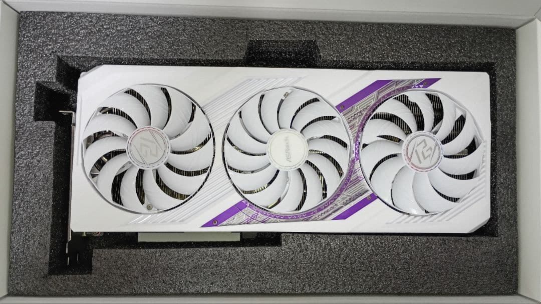 グラフィックボード・グラボ・ビデオカード Radeon RX7900XT Phantom Gaming White