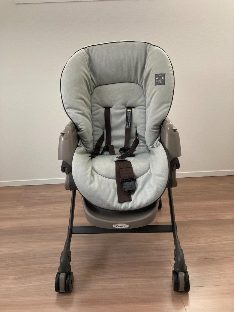 Combi スウィングベッド&チェア　ネムリラ