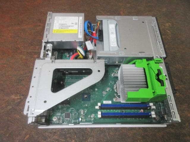 9送料込★ 富士通 ESPRIMO D588/TX i7 8th Genジャンク