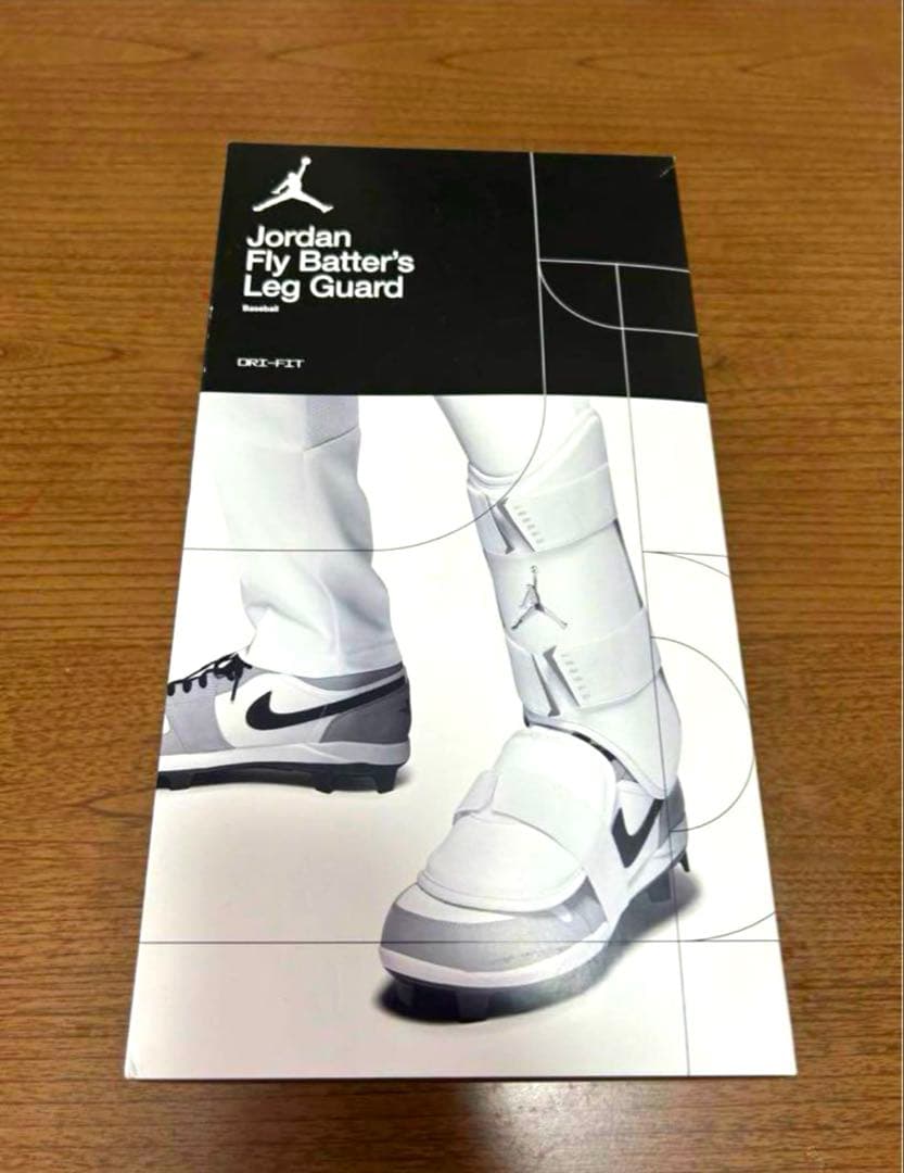 Jordan バッター用フットガード 右打者用 ホワイト