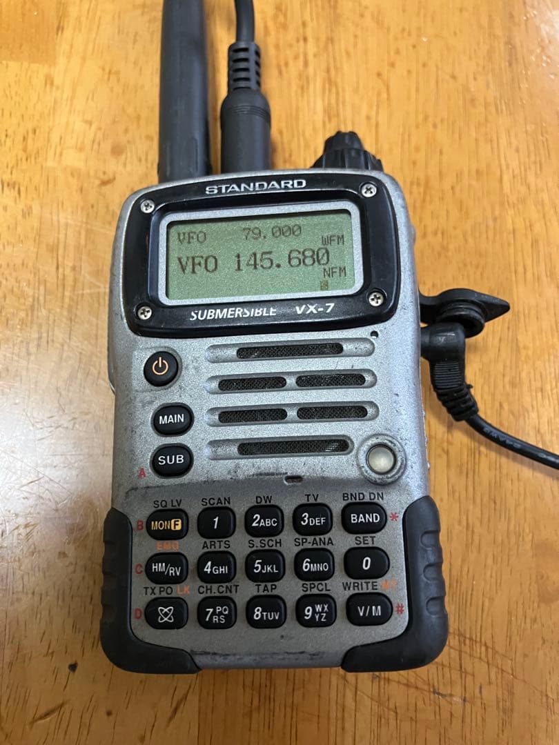 STANDARD VX-7 トランシーバー