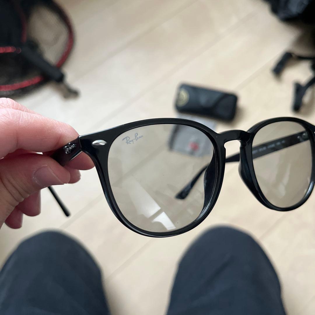 Ray-Ban ラウンド型サングラス ブラック